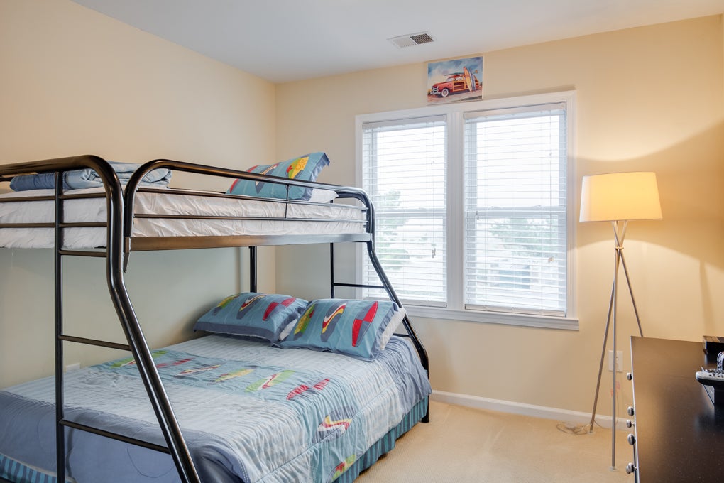 L23: On The Sunny Side | Mid Level Bedroom 3