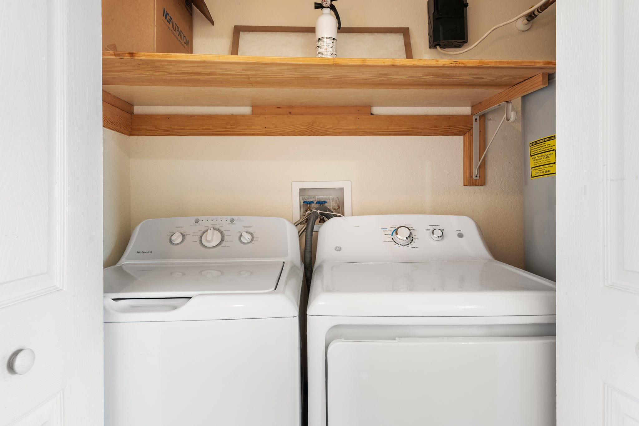 WH642: Salty Horse | Mid Level Laundry Area