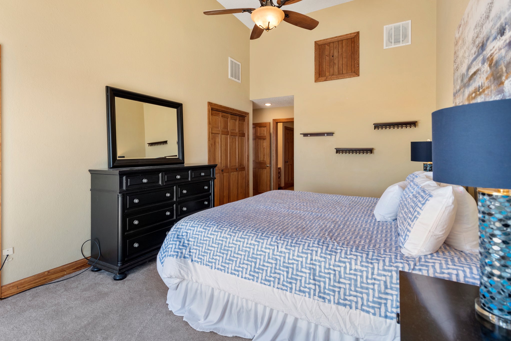 DU407: The Gathering Place | Top Level Bedroom 6