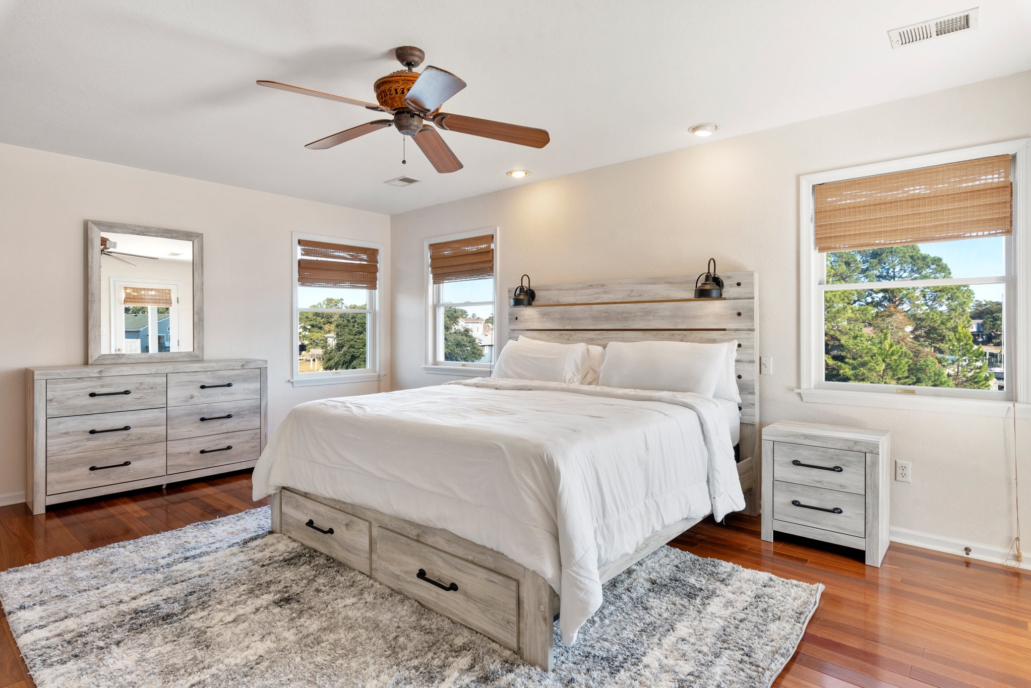 CH104: Inlet Palms | Main House - Top Level Bedroom 3