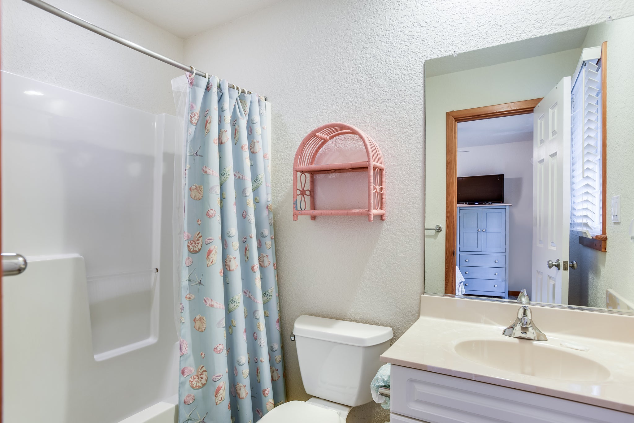 JR65: Curlew's Call | Mid Level Bedroom 2 Private Bath