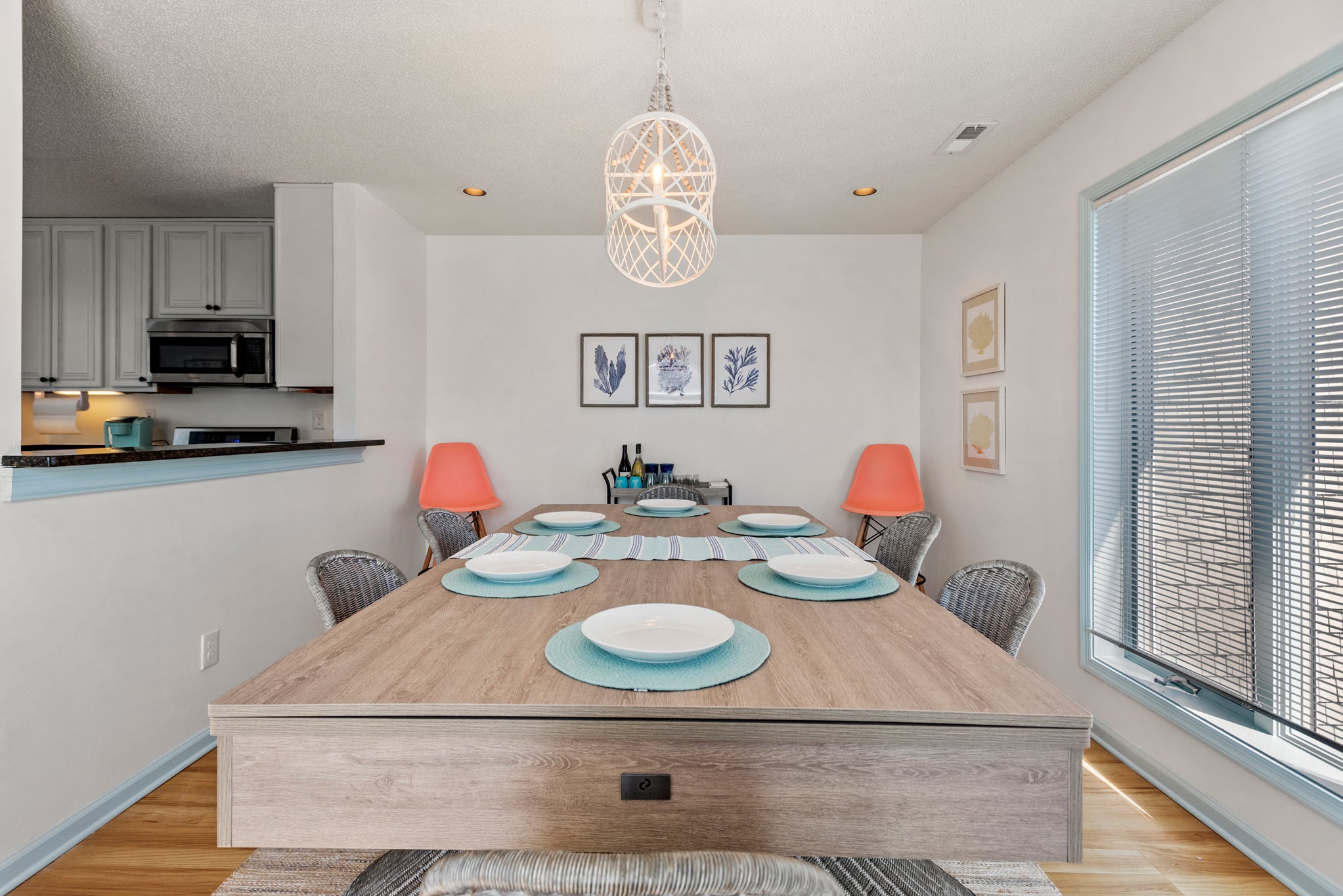 CL622: Carr'd Aweigh | Top Level Dining Area