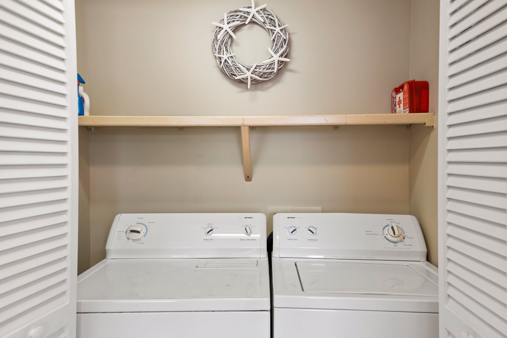 L34: Outer Banks Bliss | Mid Level Laundry Area