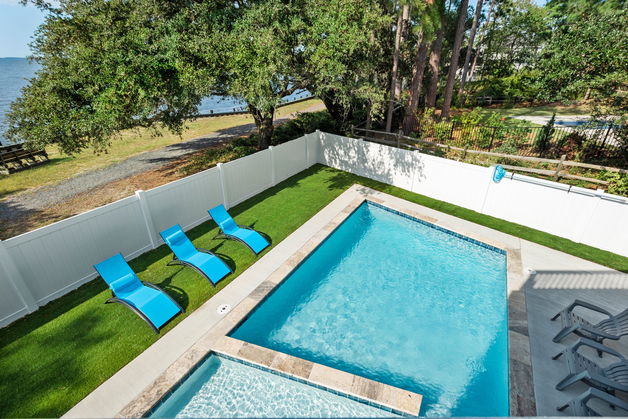CL543: Catch N Relax | Private Pool Area