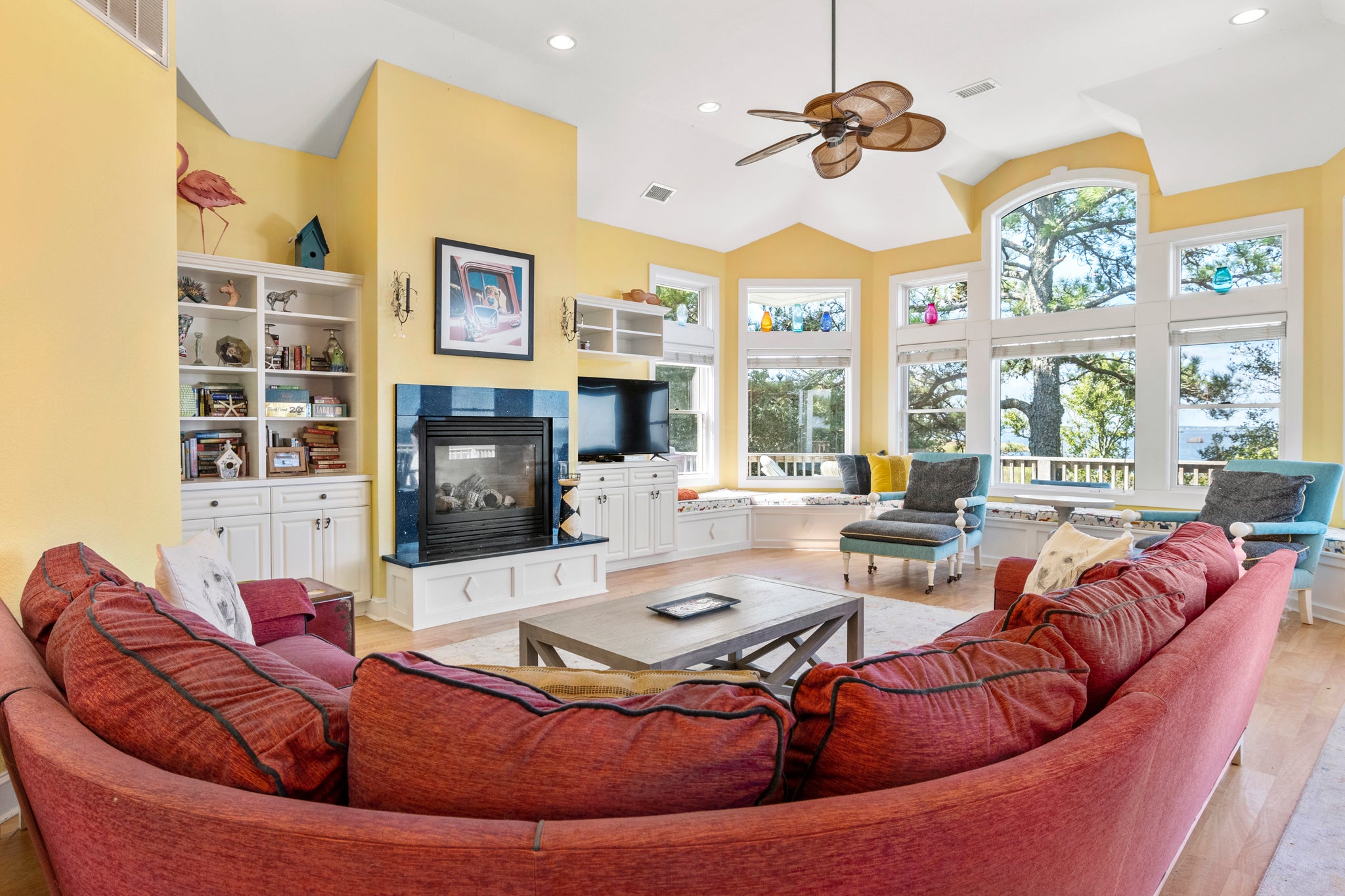 CL547: Animal House | Top Level Living Area
