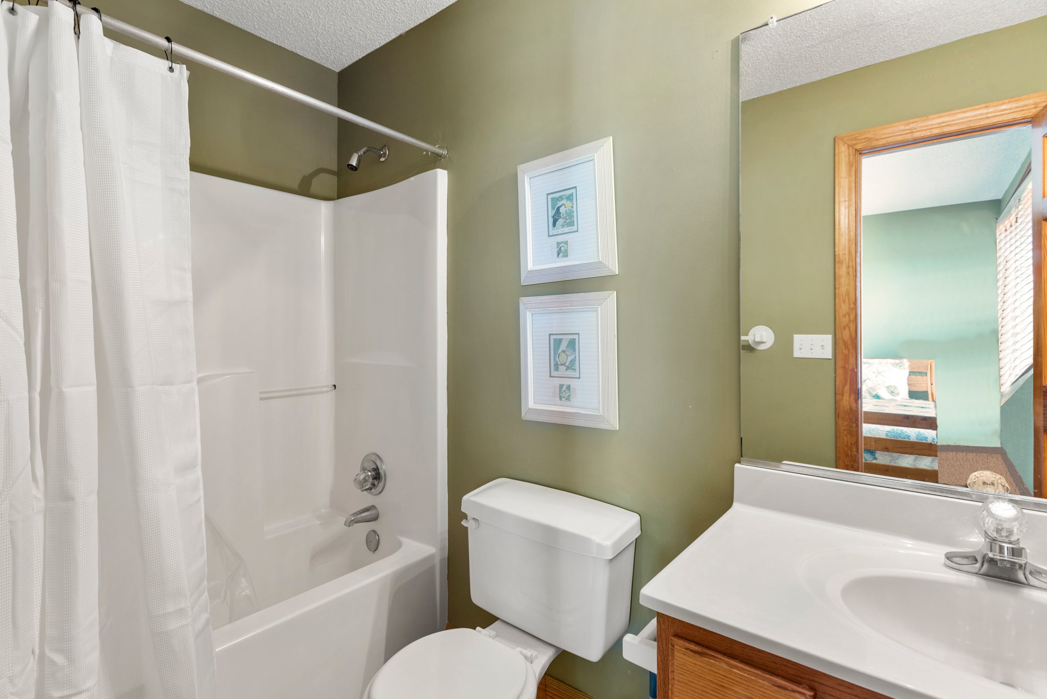 DU407: The Gathering Place | Mid Level Bedroom 2 Private Bath