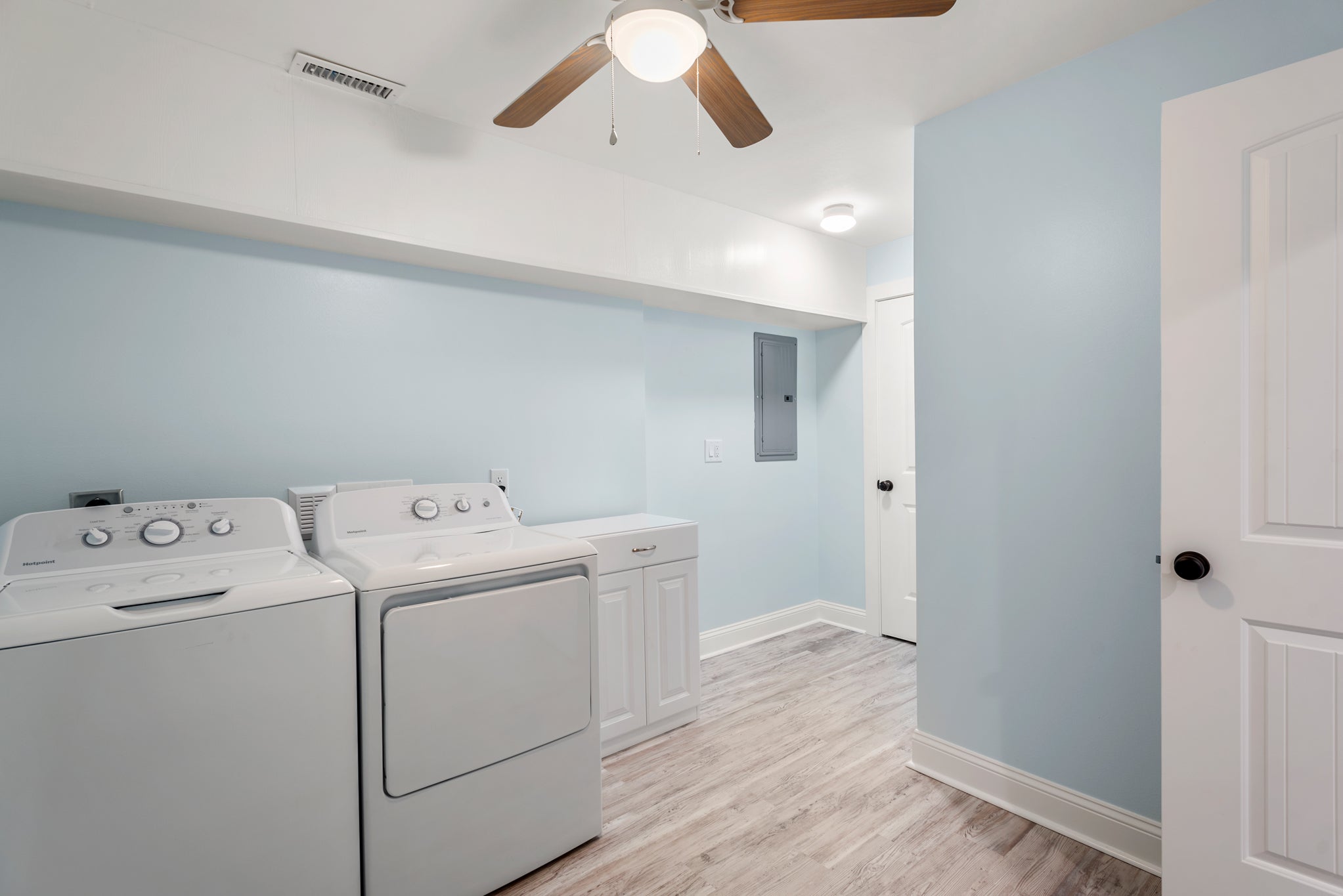 JR9706: Tranquility Cove | Bottom Level Laundry Room