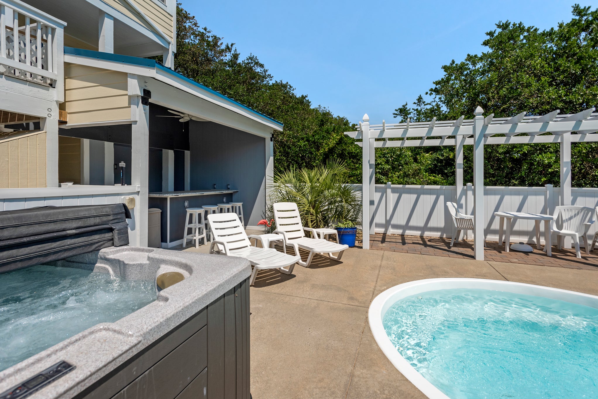 WH591: Shell's Shack l Pool Area w/ Hot Tub