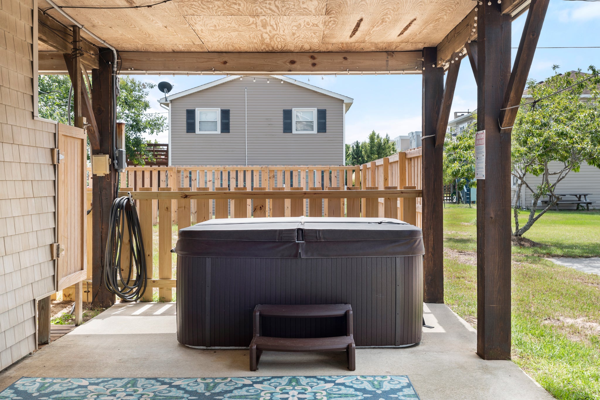 KDS8407: Tanfastic | Ground Level w/ Hot Tub