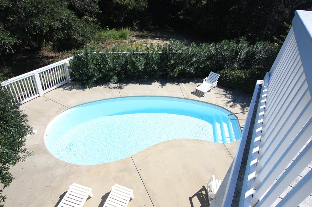 CC091: Two Easy | Pool View From Deck