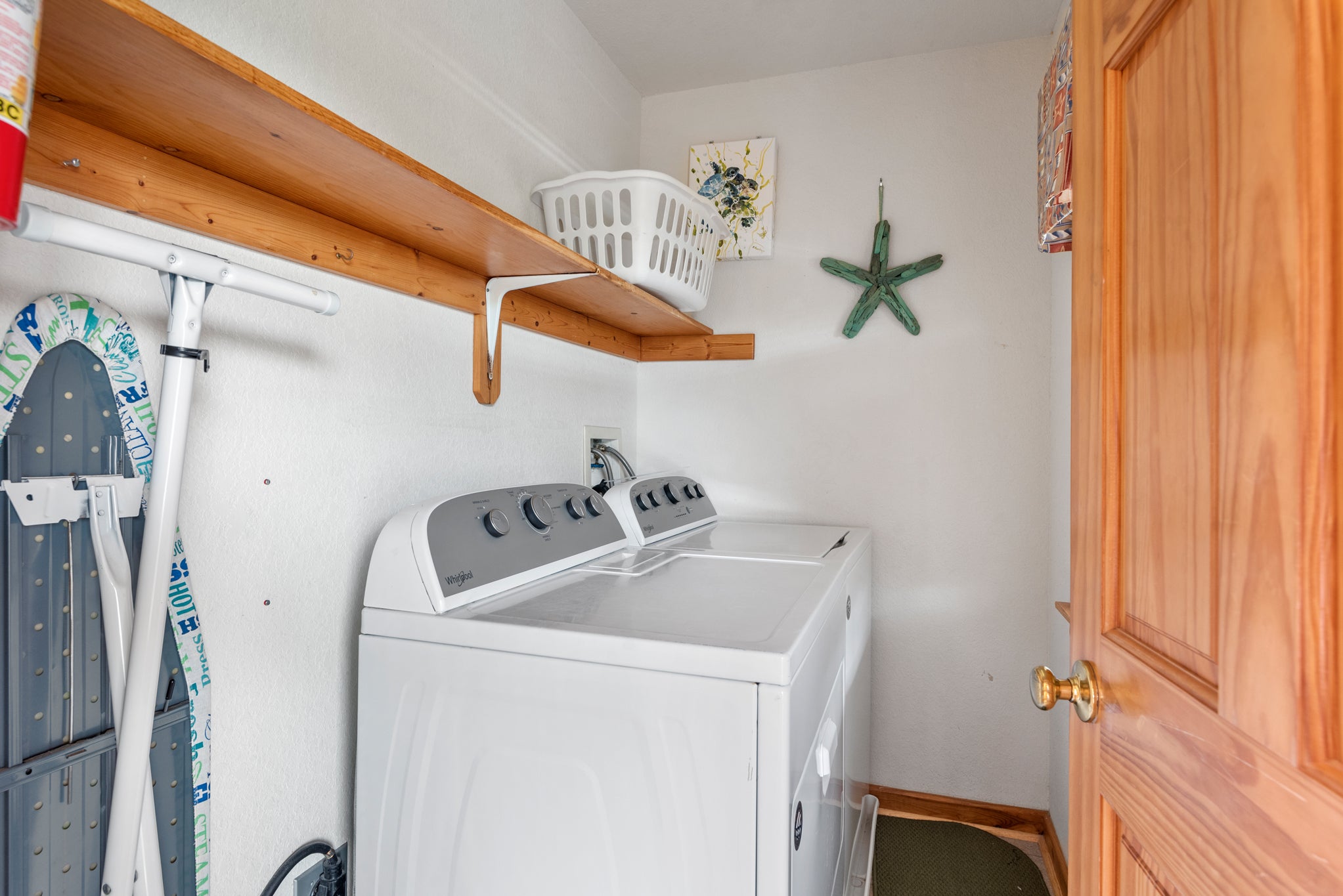 WH242: Starboard Home | Mid Level Laundry Area