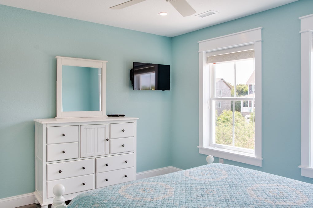 JR105: Toes in the Sand | Mid Level Bedroom 1