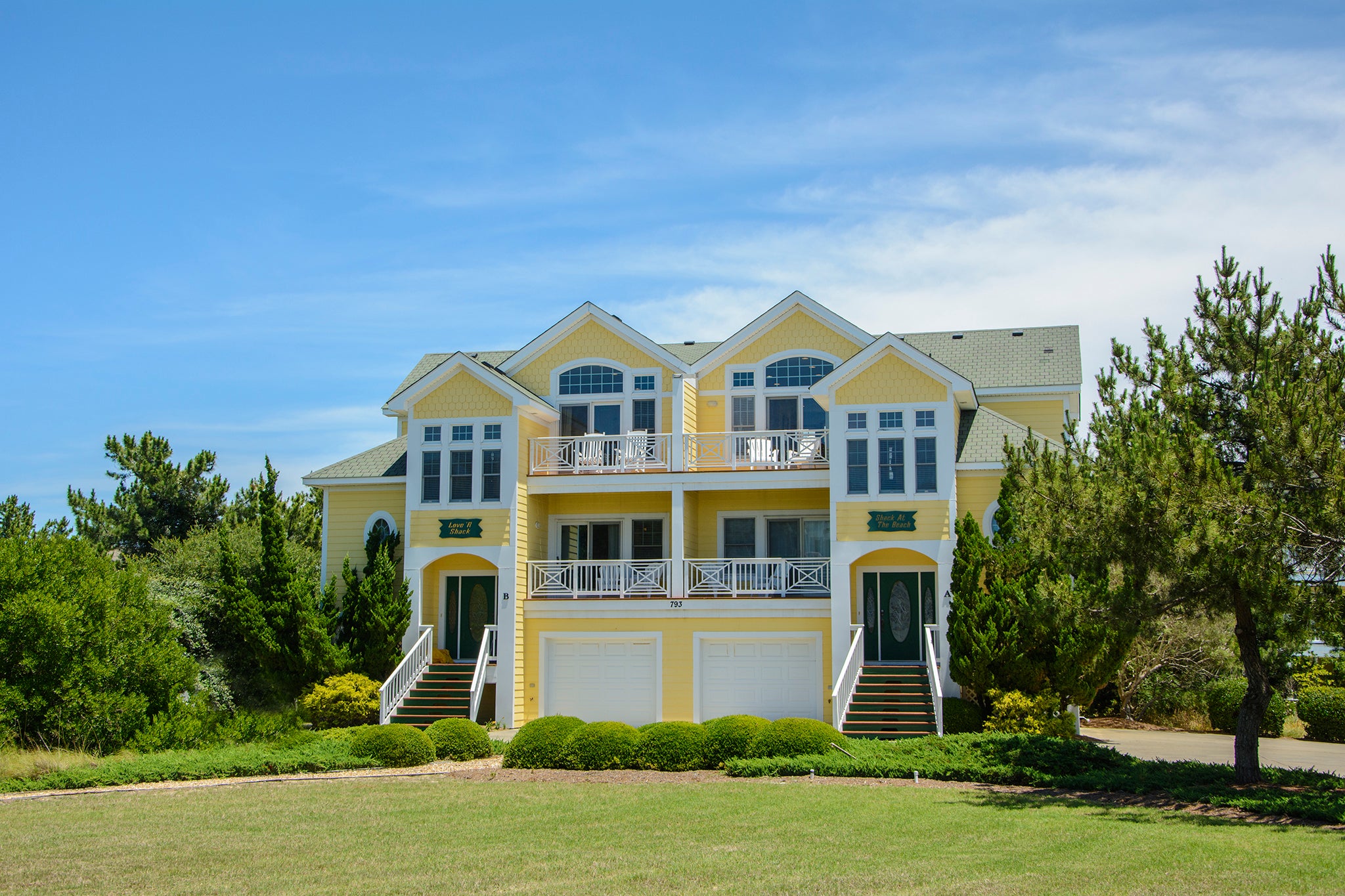 BU22: Love R Shack At The Beach: Front Exterior