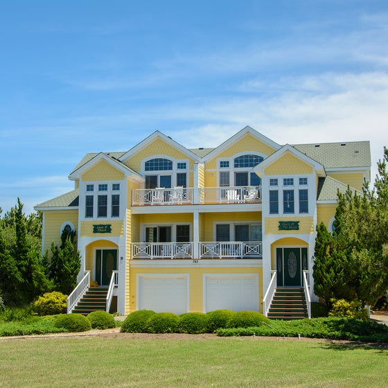 BU22: Love R Shack At The Beach: Front Exterior
