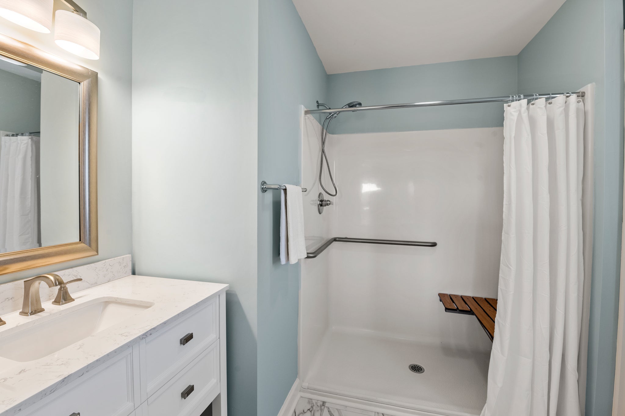 KDS0201: Woodshed l Mid Level Bedroom 2 Private Bath