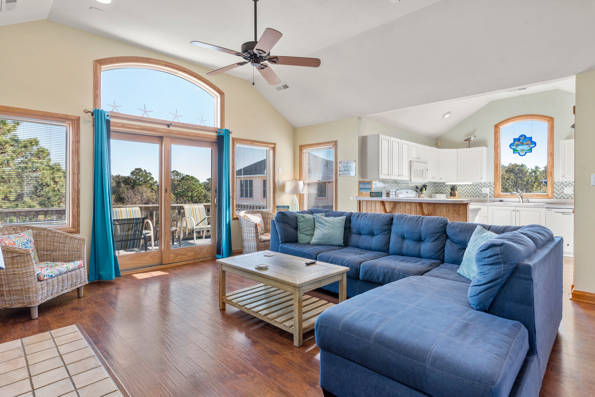 M849: Beach Time Out | Top Level Living Area