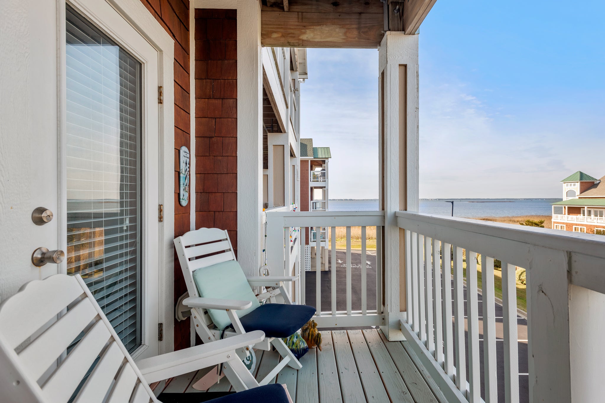 SL202: Soundview at The Landings | Private Balcony
