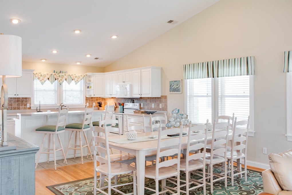 JR248:  Sea & Sons | Top Level Dining Area