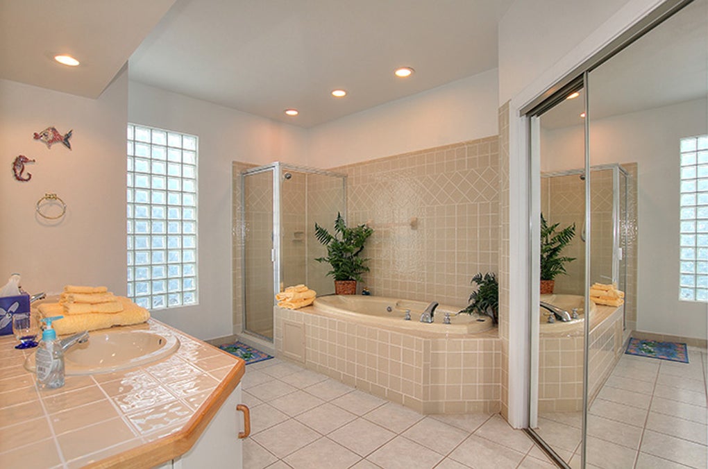 RF10: Sunset Sanctuary | Bottom Level Bedroom 3 Private Bath