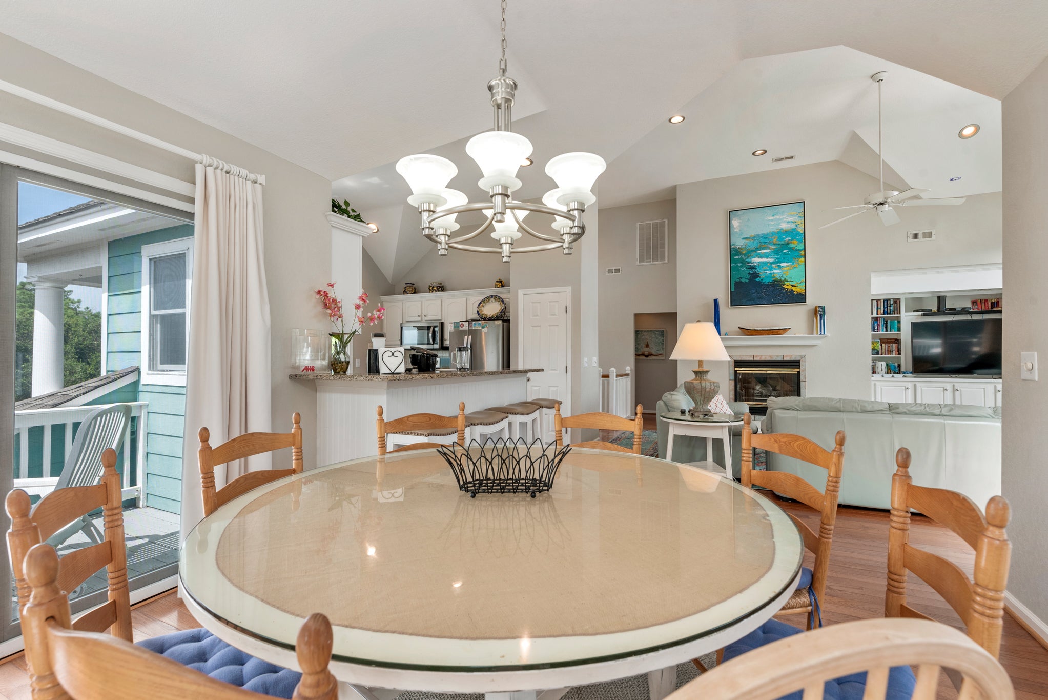 CC261: Heron Haven | Top Level Dining Area