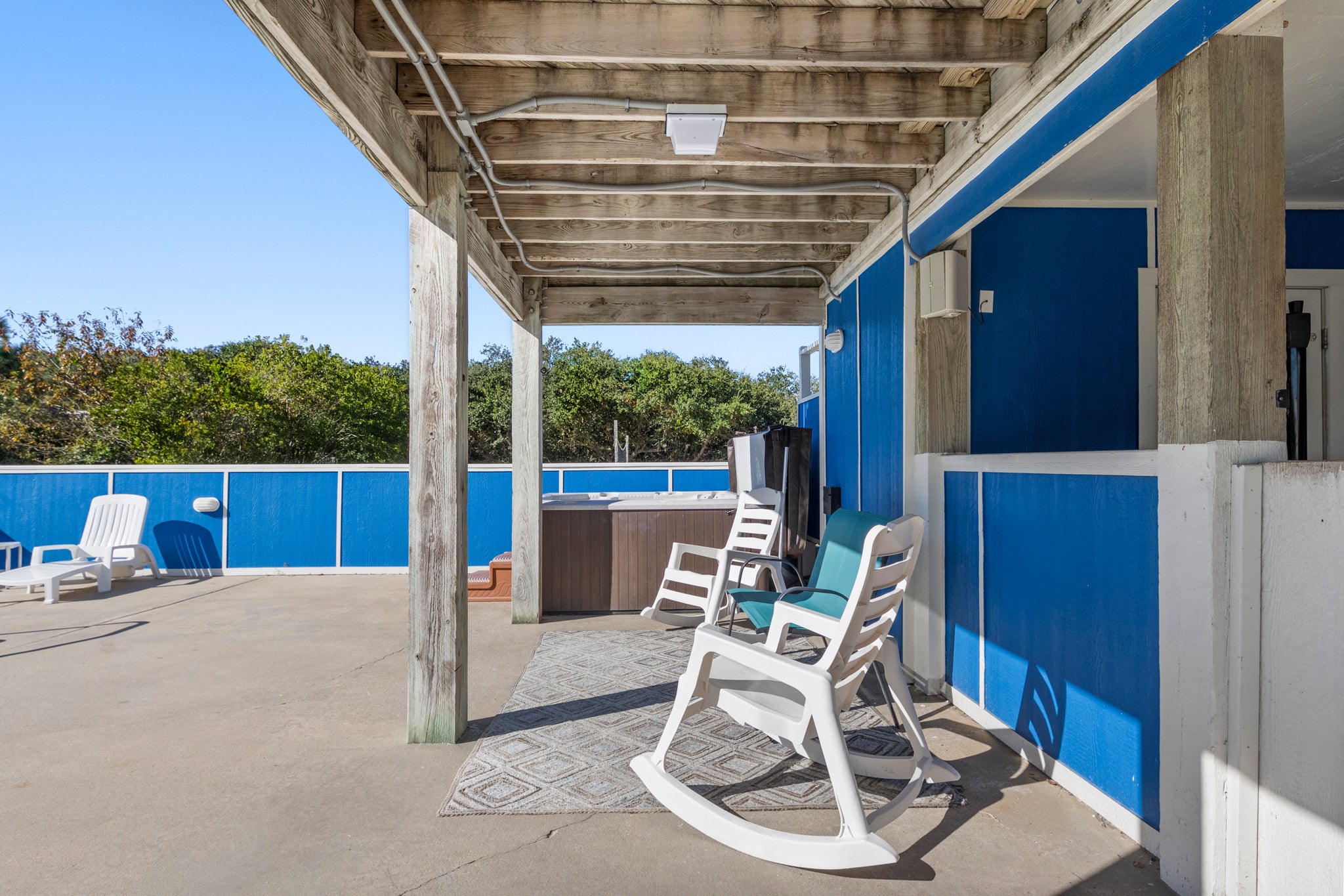 WH606: Blue You Away | Private Pool Area