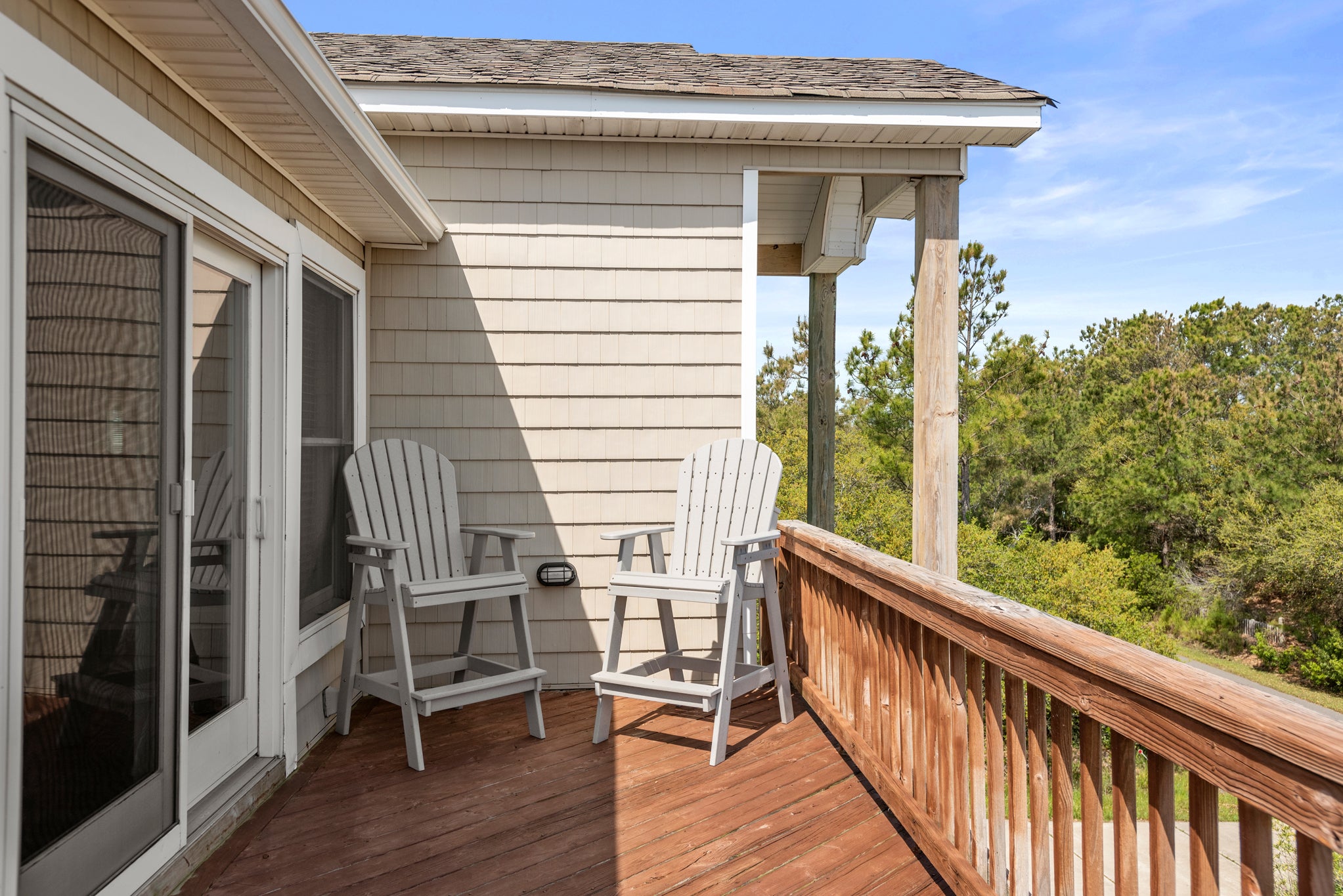 OH92: Banks Retreat  | Top Level Front Deck