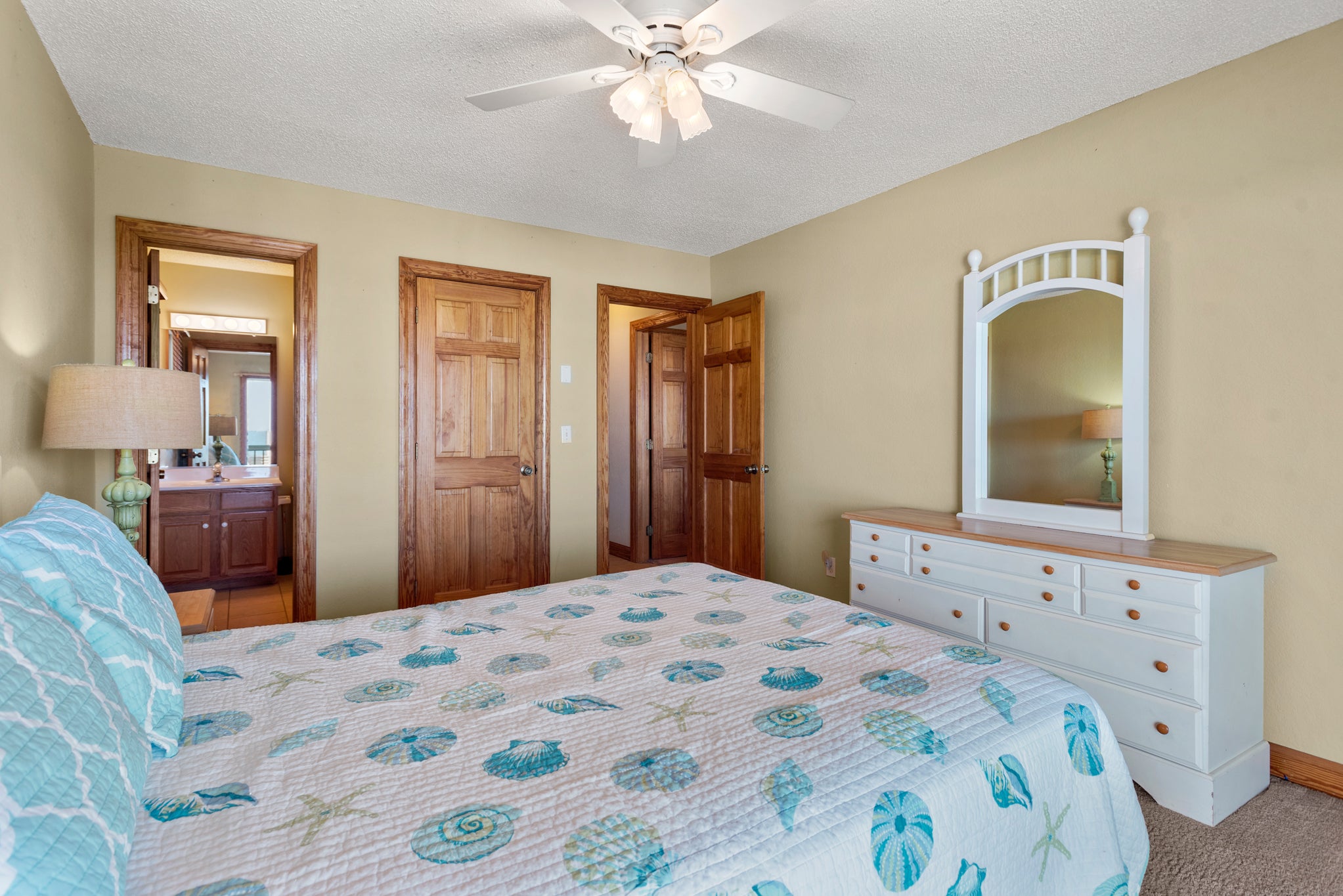 DU407: The Gathering Place | Mid Level Bedroom 5