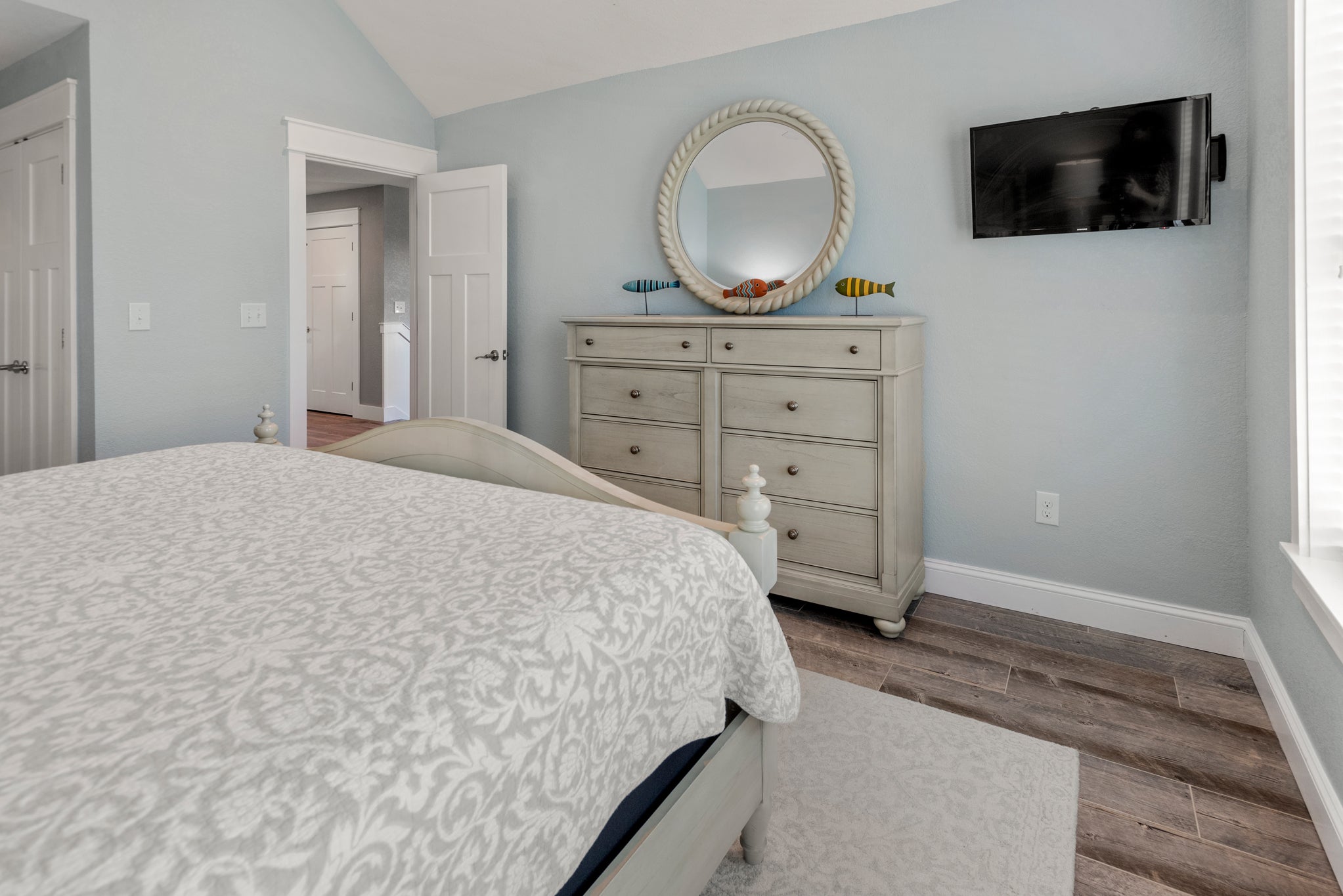 JR105: Toes in the Sand | Top Level Bedroom 5