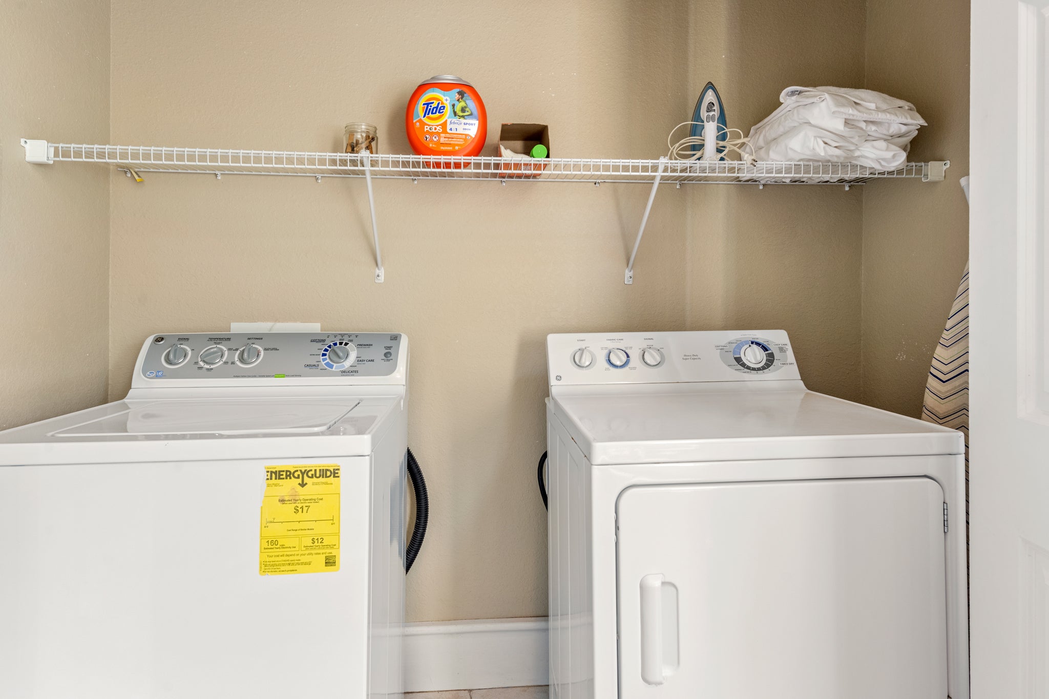 CC281: Barefoot At The Banks | Mid Level Laundry Area