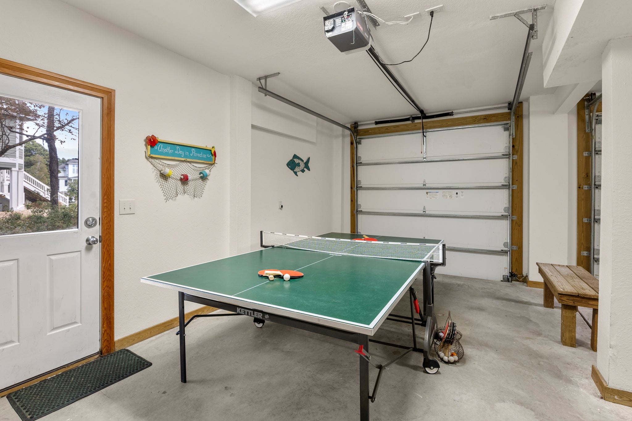 CC130: Bermuda Banks | Garage w/ Ping Pong Table