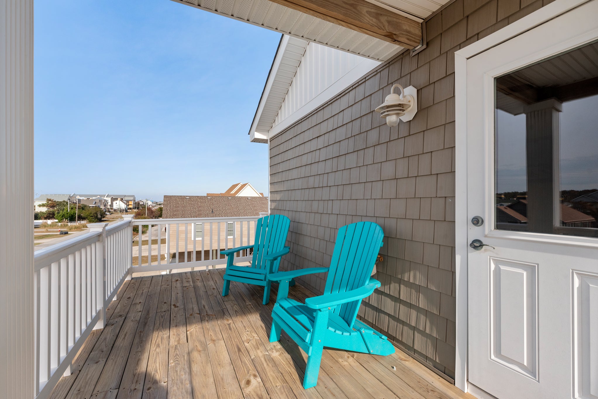 KDS3633: Another Day In Paradise | Top Level Front Deck