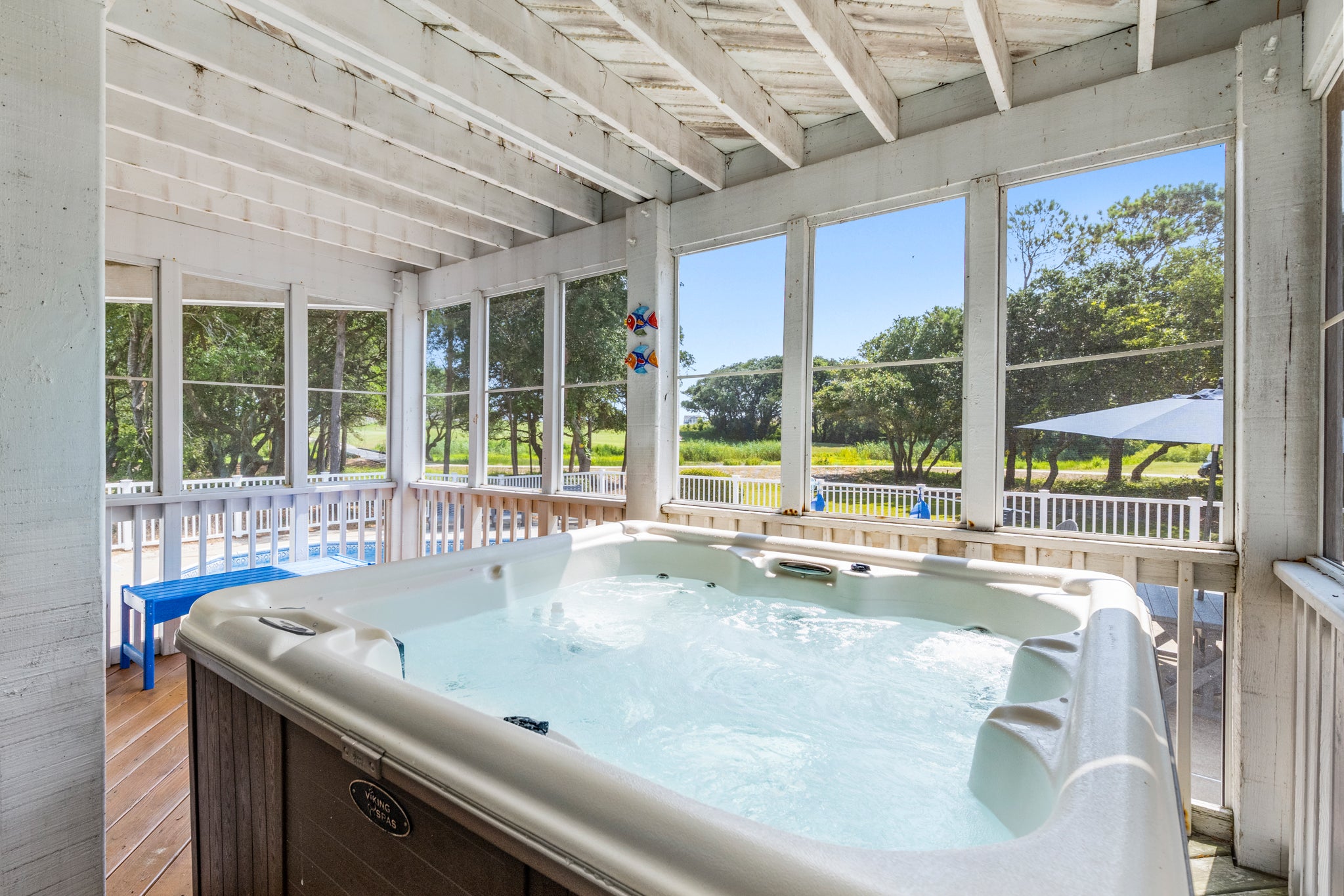 CC152: Billy's Banks | Bottom Level Screened Porch w/ Hot Tub