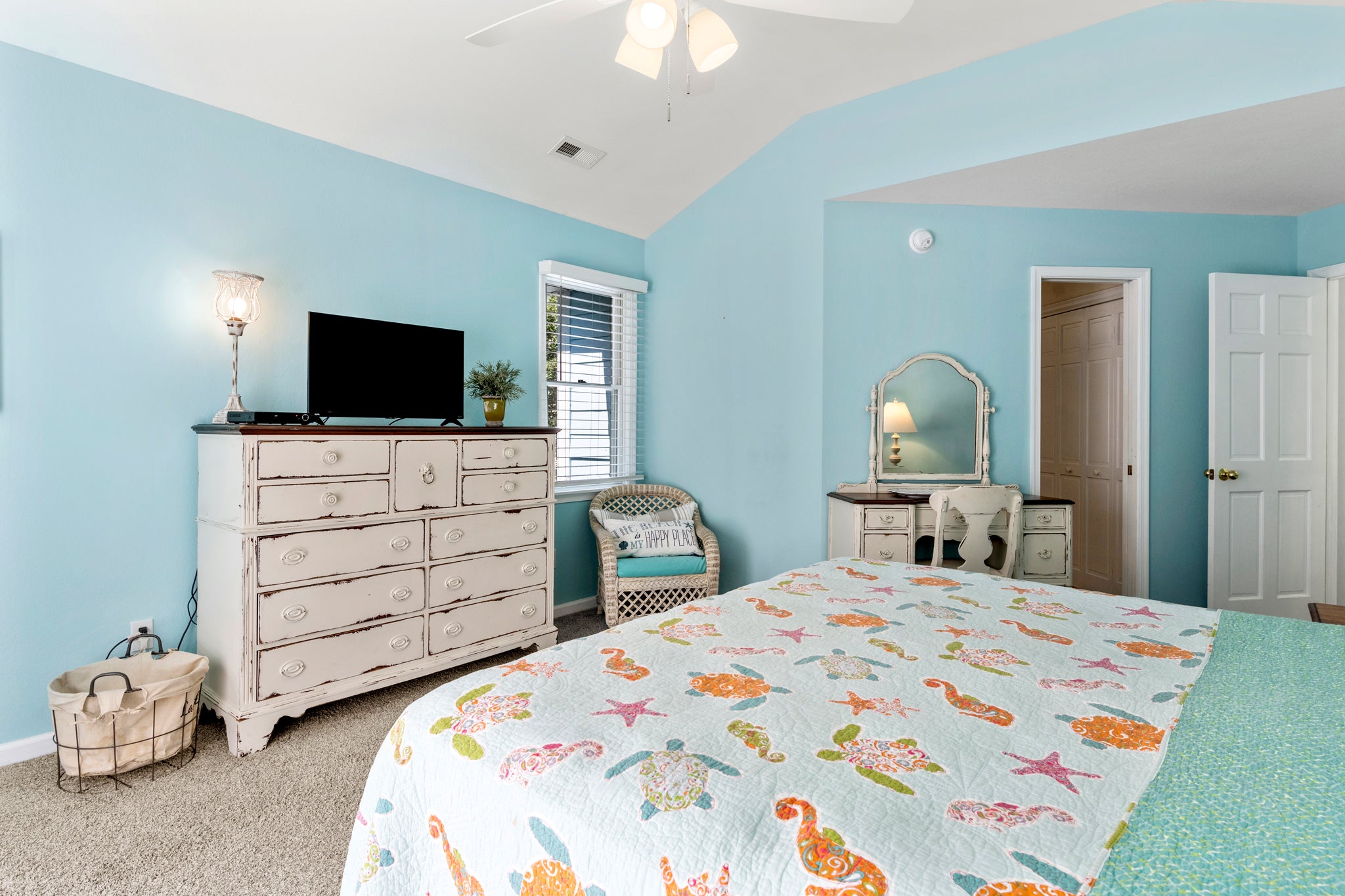 MB54: Blue Crab Cottage | Top Level Bedroom 1