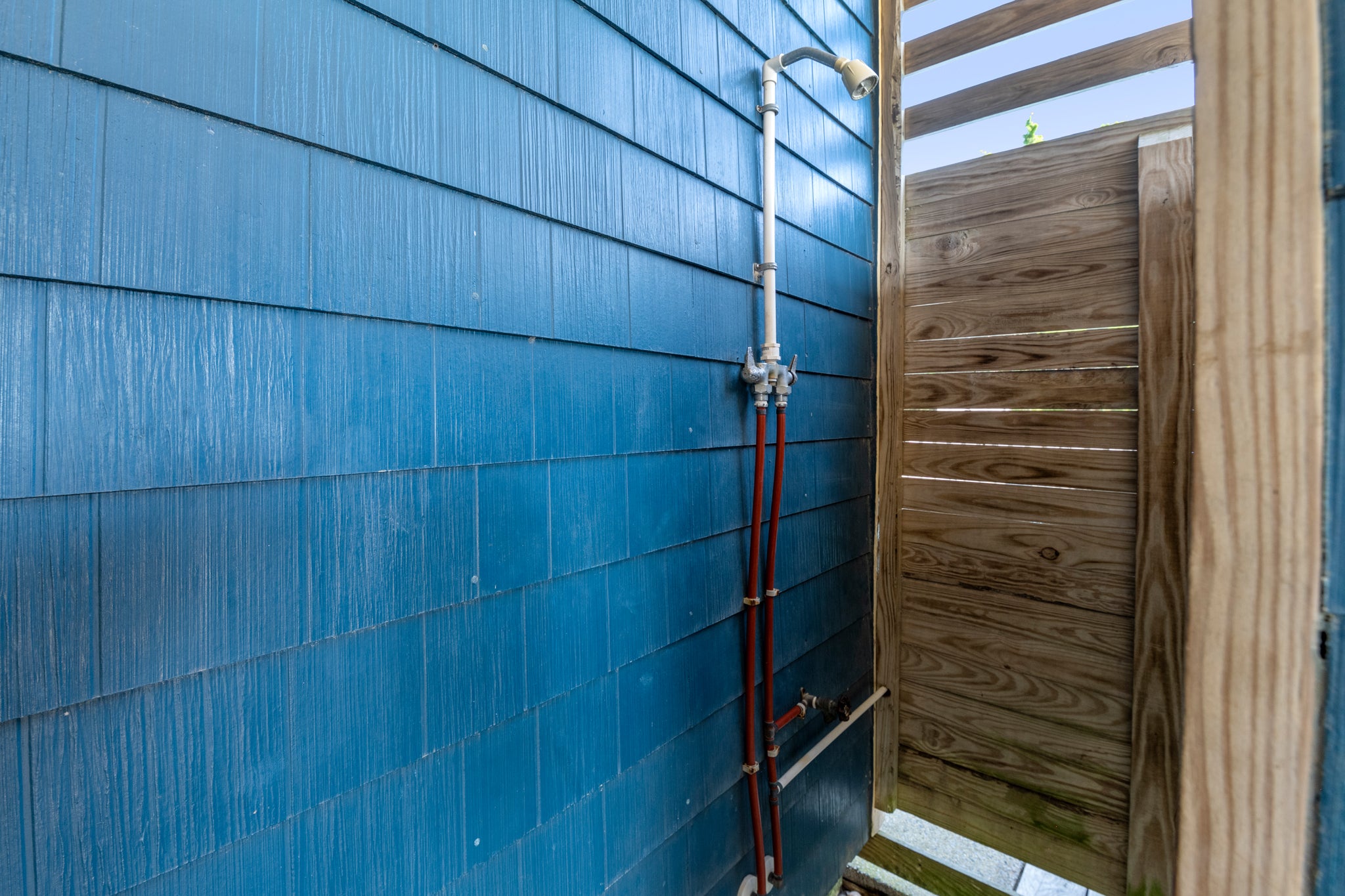 HISA04: Sea Breeze Blue | Outdoor Shower