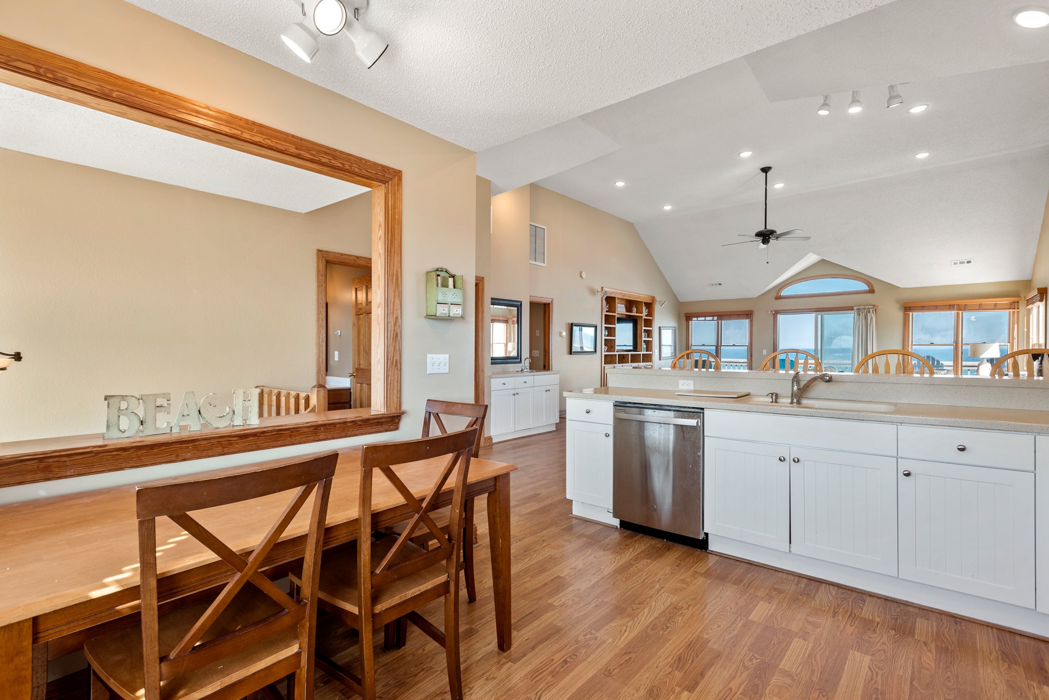 DU407: The Gathering Place | Top Level Kitchen w/ Breakfast Nook