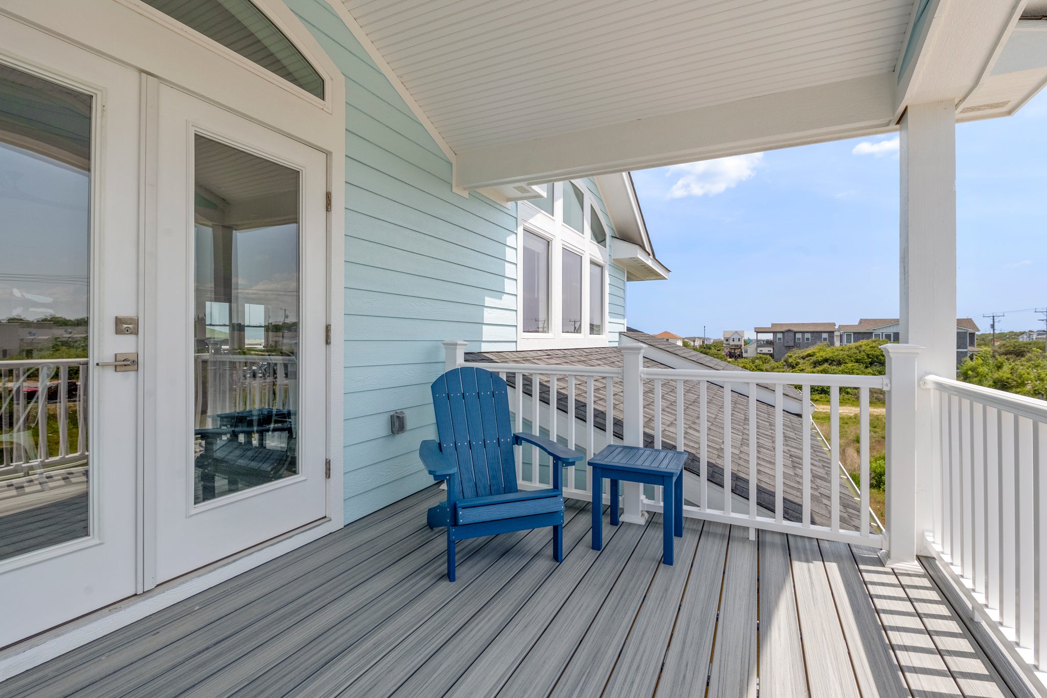 KH5499: Sandy Cheeks in Kitty Hawk | Top Level Front Porch