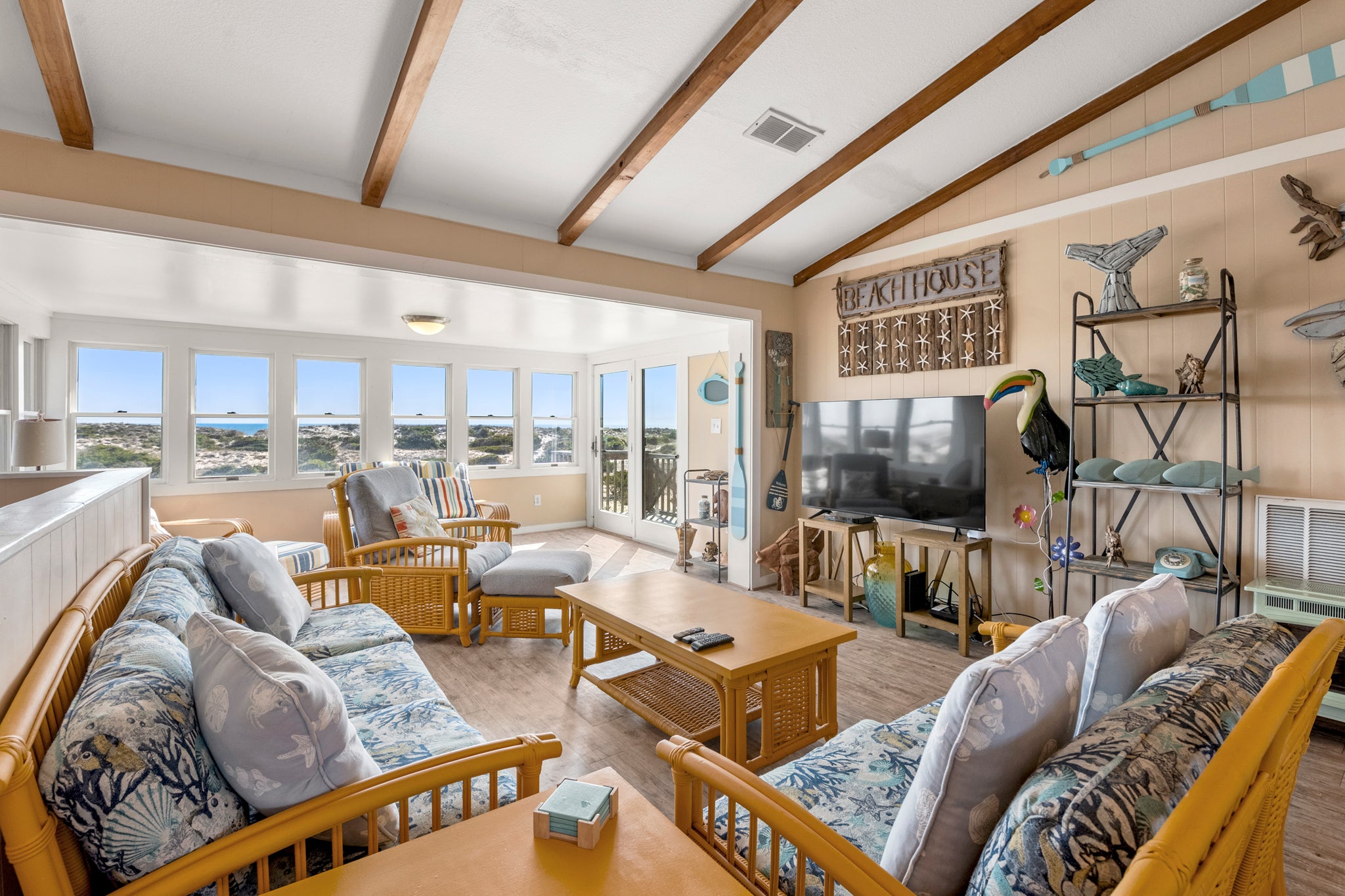 HISA07: Afterdune Delight | Top Level Living Area