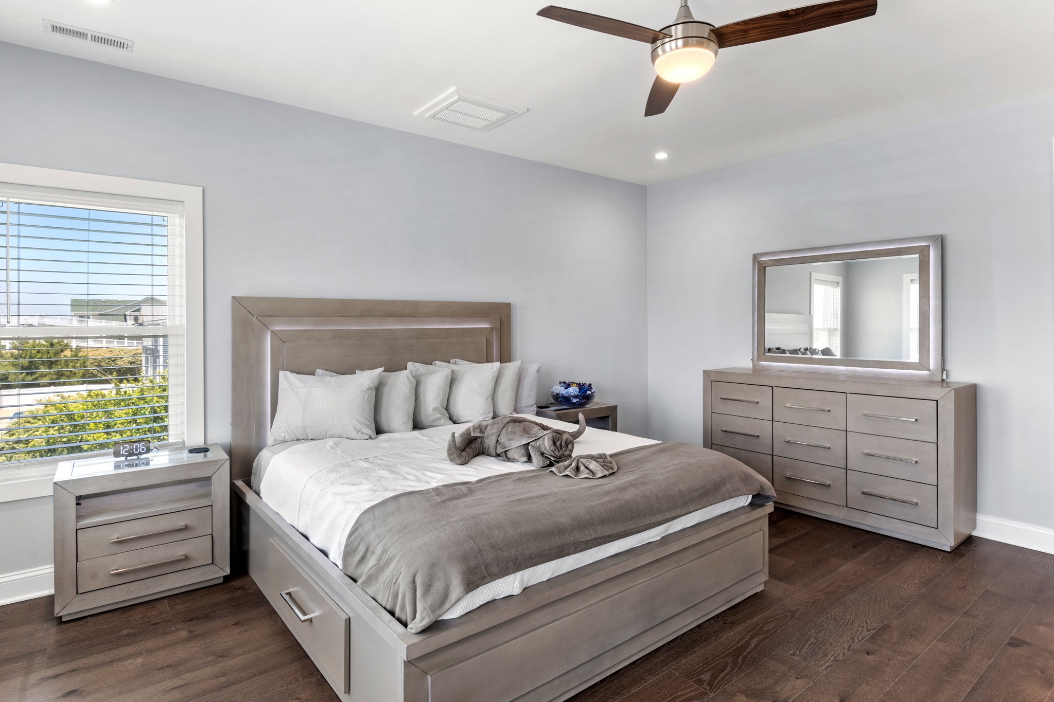 WH786: The OBX One | Top Level Bedroom 11/Bridal Suite