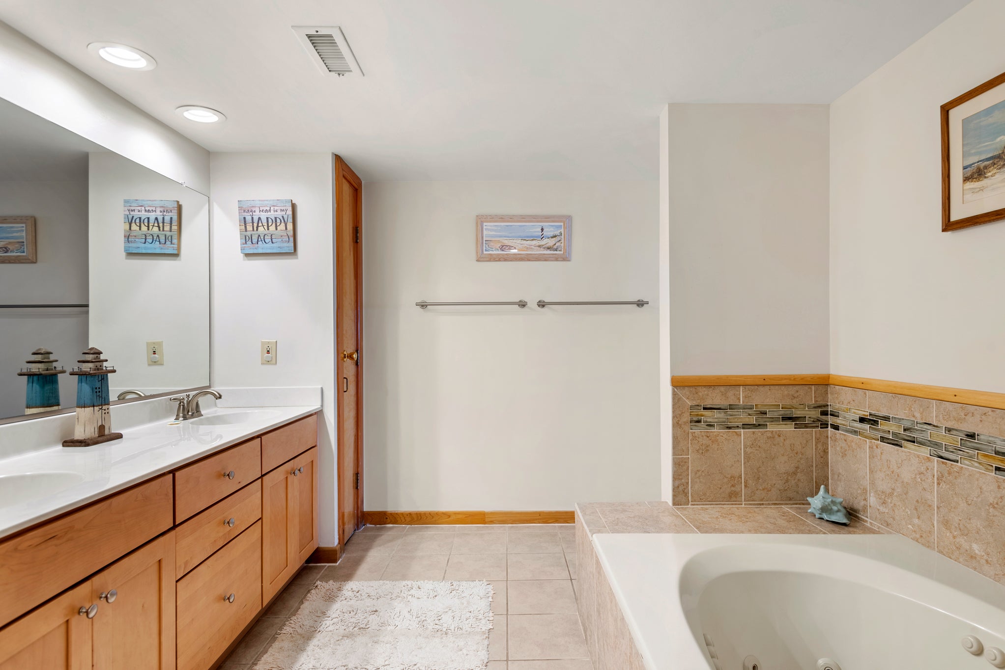 H103S: A Wave From It All | Bedroom 1 Private Bath