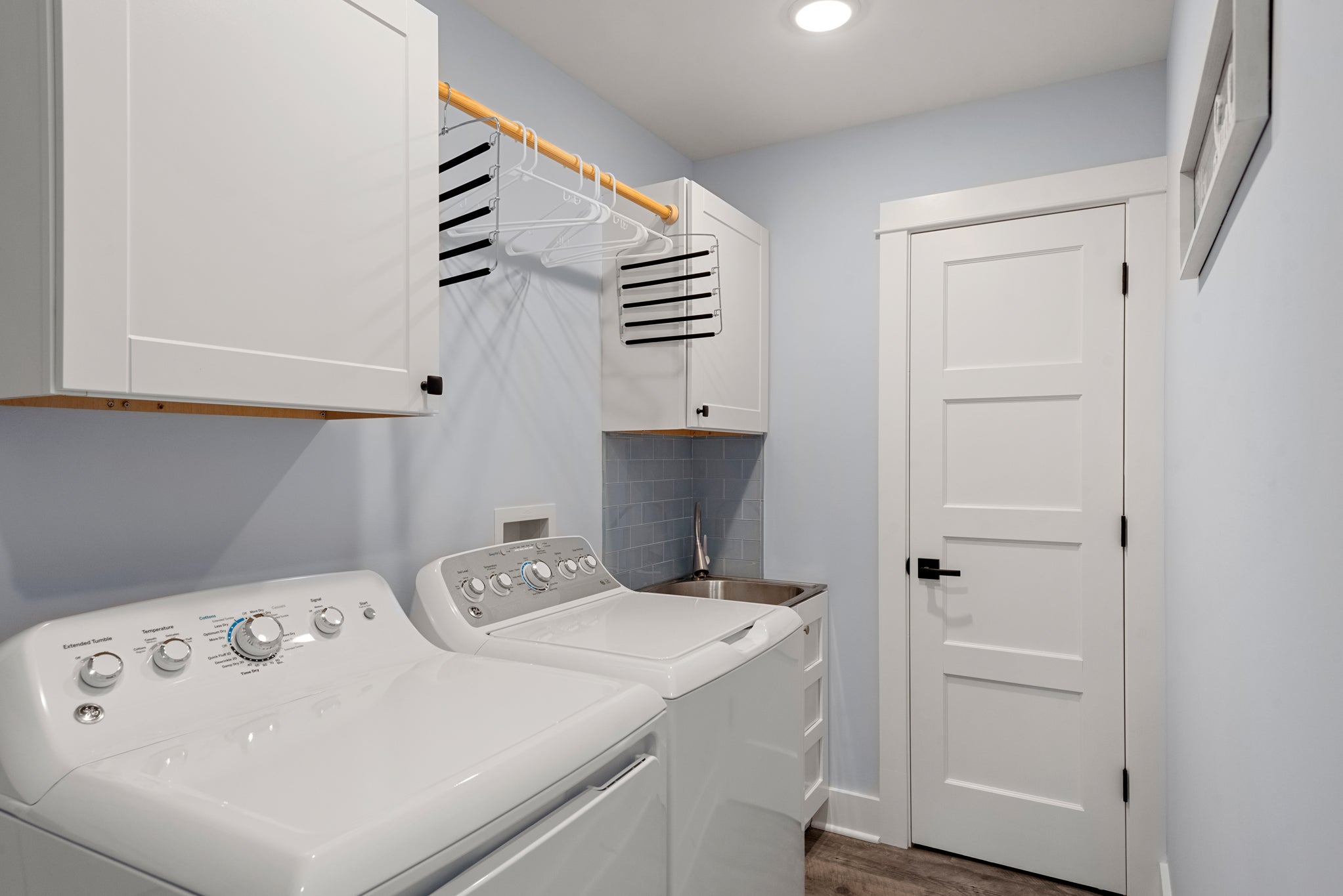 DU405: Shorely Blessed l Mid Level Laundry Room