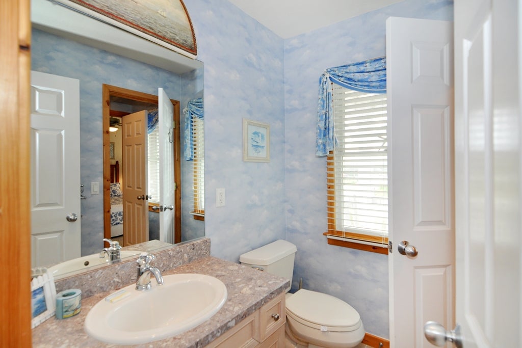 JR369: Point Of Views NC | Bedroom 2 Shared Bath