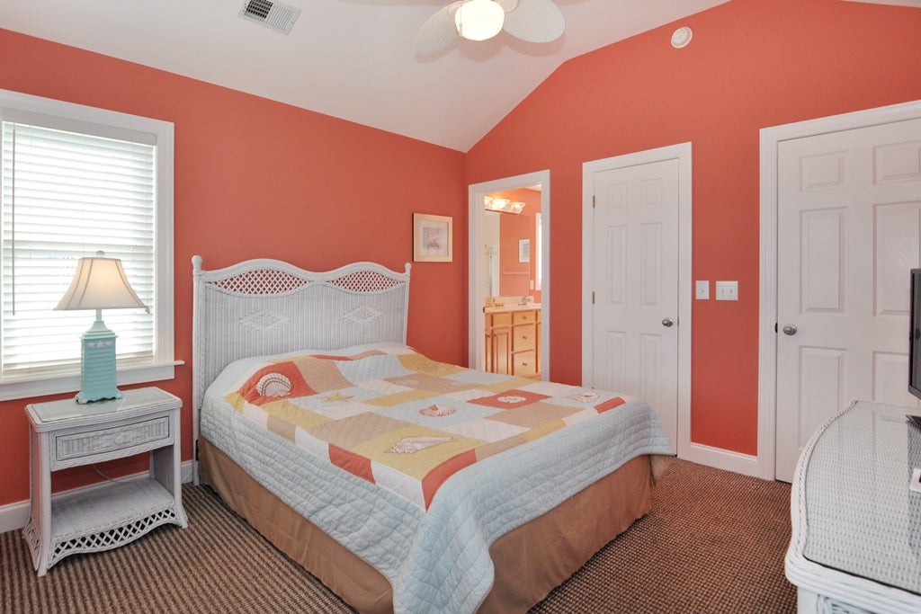KD31: Sweet Home Carolina | Top Level Bedroom 4