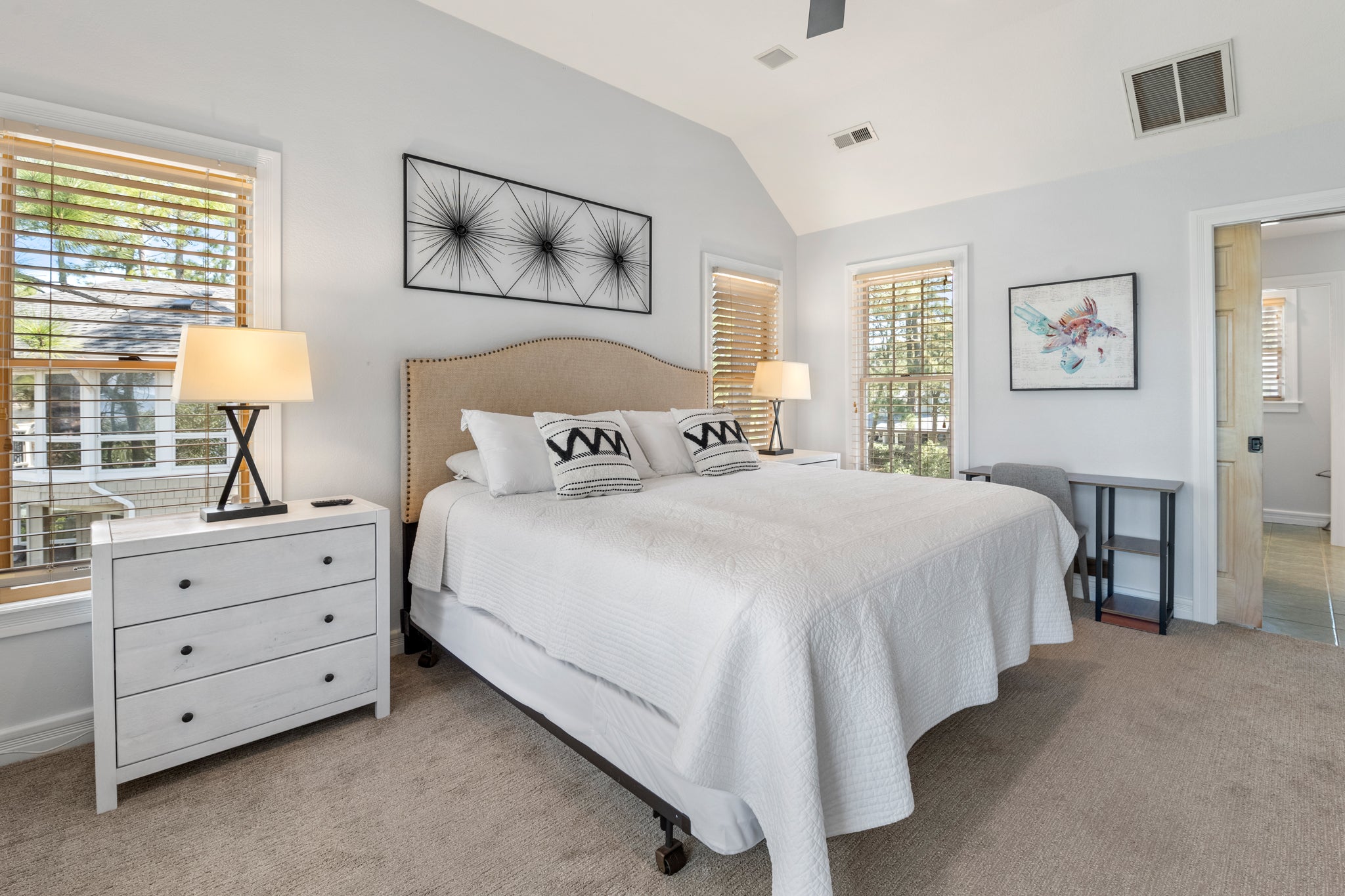 CL543: Catch N Relax | Top Level Bedroom 6