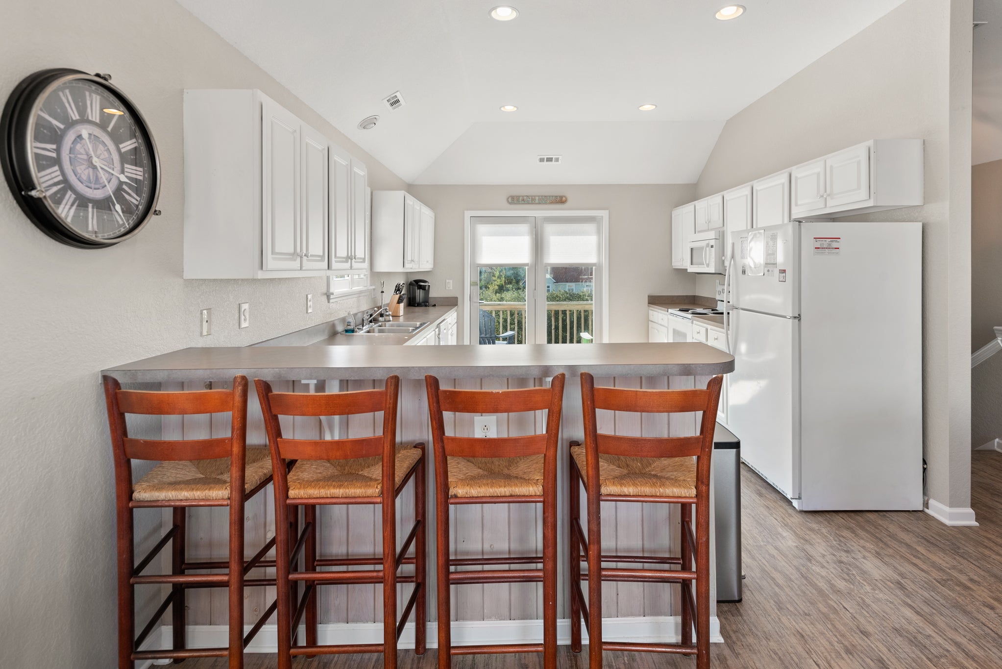 M841: Lighthouse Point | Top Level Kitchen