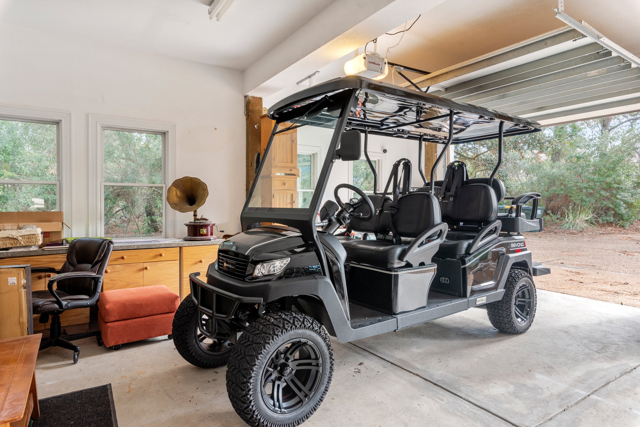 CC177: Picture This | Garage w/ Optional Golf Cart Rental