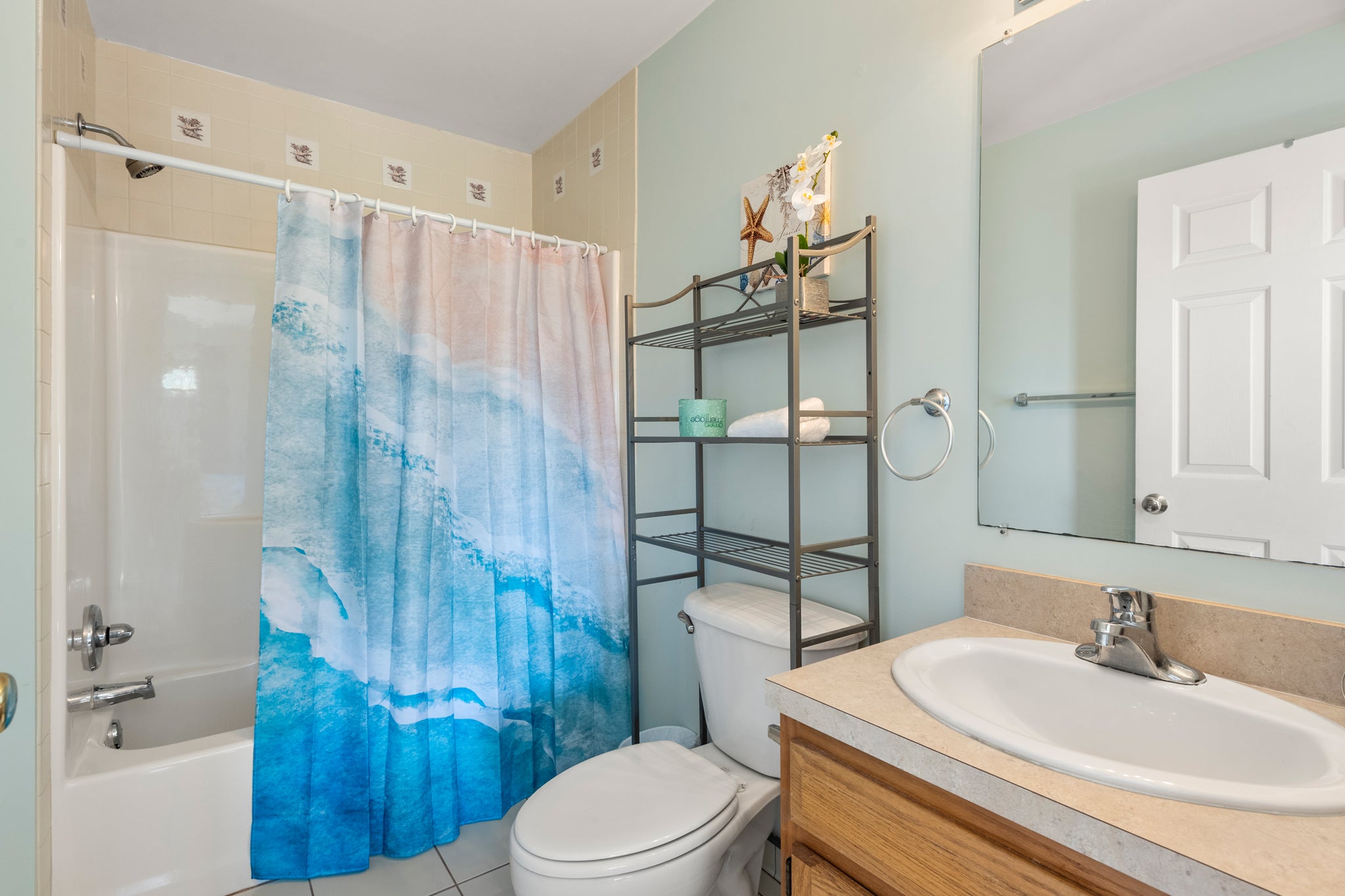 SH09: Aloha Shores | Top Level Bedroom 7 Private Bath