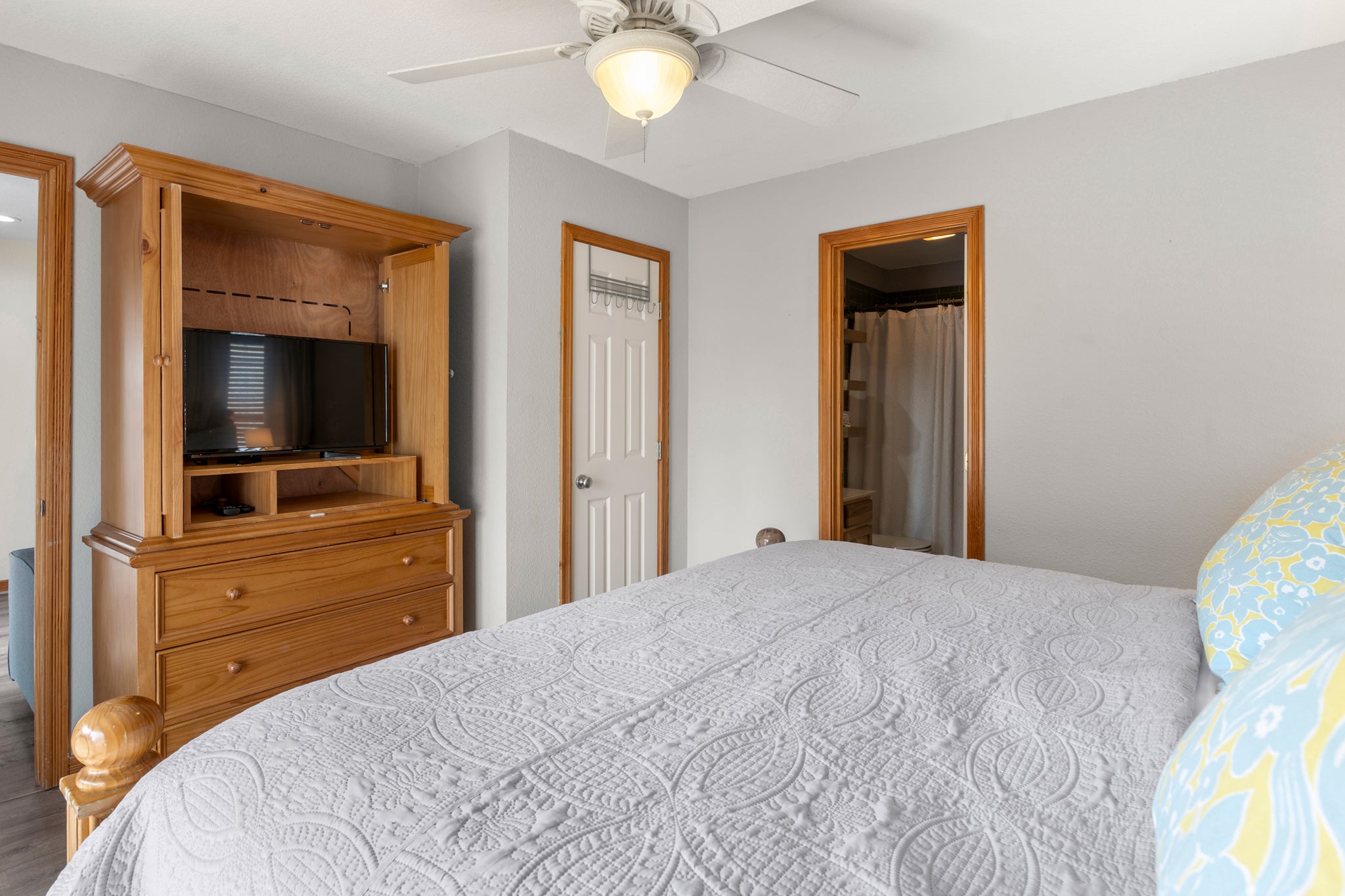 OSO101: Joshua's Place | Mid Level Bedroom 6