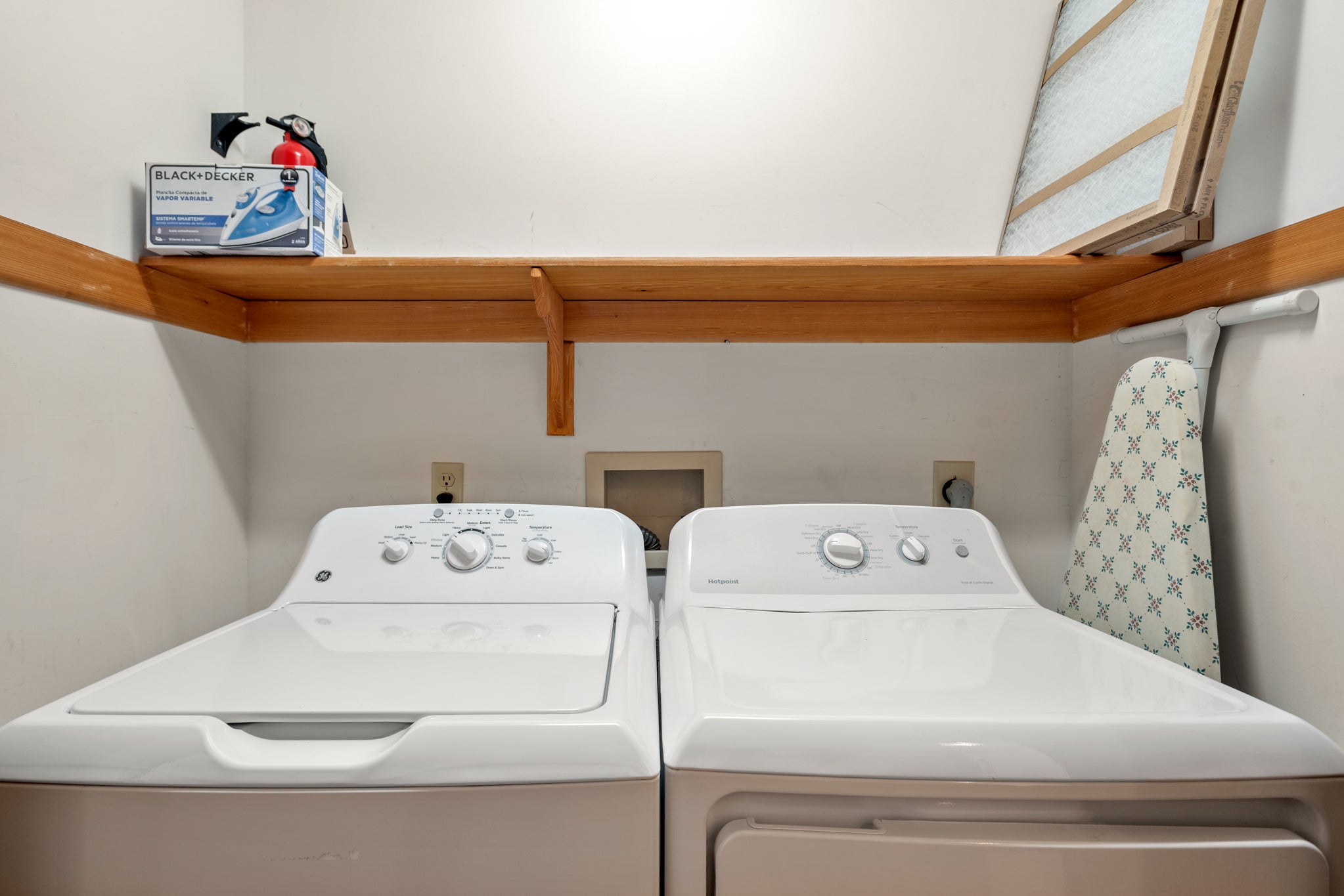 CL344: Tequila Sunset | Mid Level Laundry Area