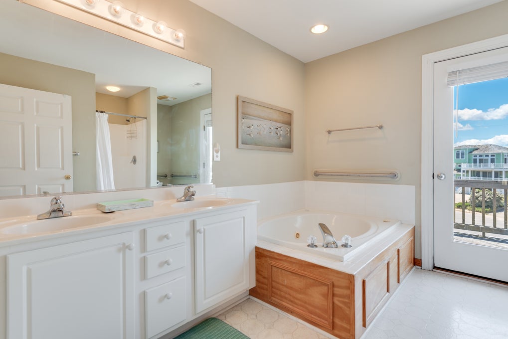 OW14: Belle Haven | Top Level Bedroom 6 Private Bath