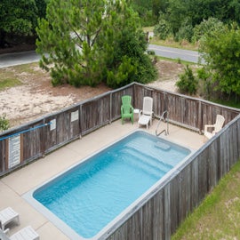 WH402: Joint Venture | Private Pool Area